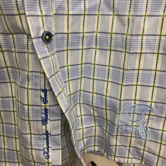 Robert Graham NWT Patterned Shirt! - Picture 4 of 8
